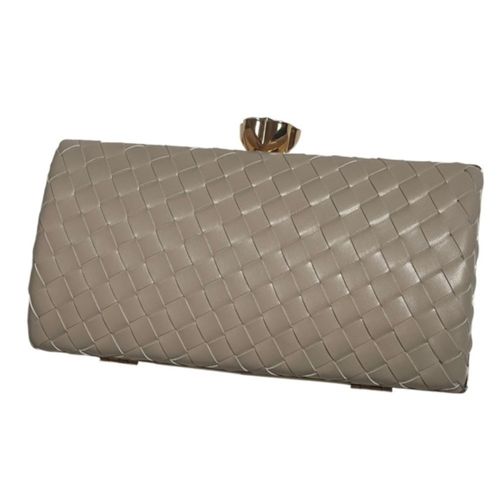 NEW Alessia Bianchi Cream Woven Clutch Purse Handbag Chain Strap, Flower Clasp